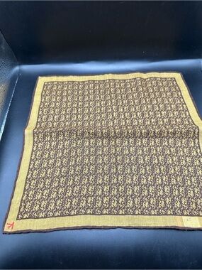 ISAIA Wool Gold Patterned Square
